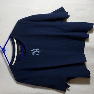 Signature MLB NY women's crop top